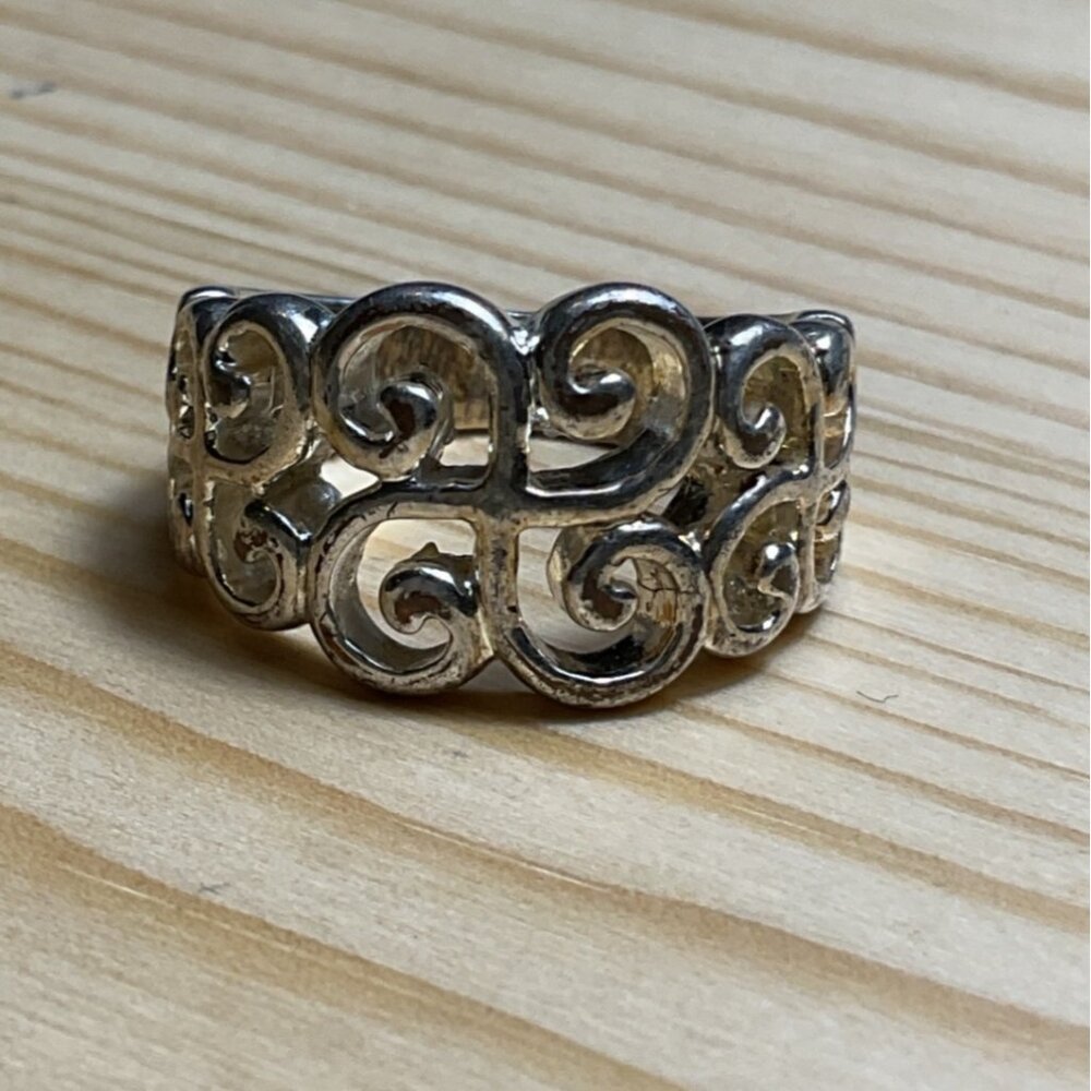 Vintage Silver Filigree Scrollwork Ring